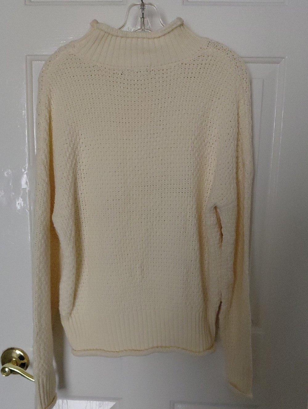 Ivory Sweater Medium Soft Comfy Adorable!!!